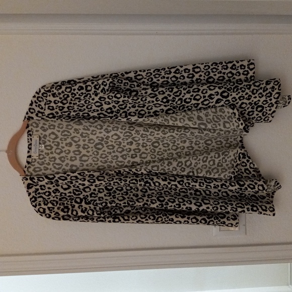 Criss Cross Sweater - Picture 1 of 8